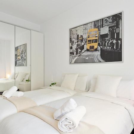 Suites Barcelona Park Gueell Exterior photo