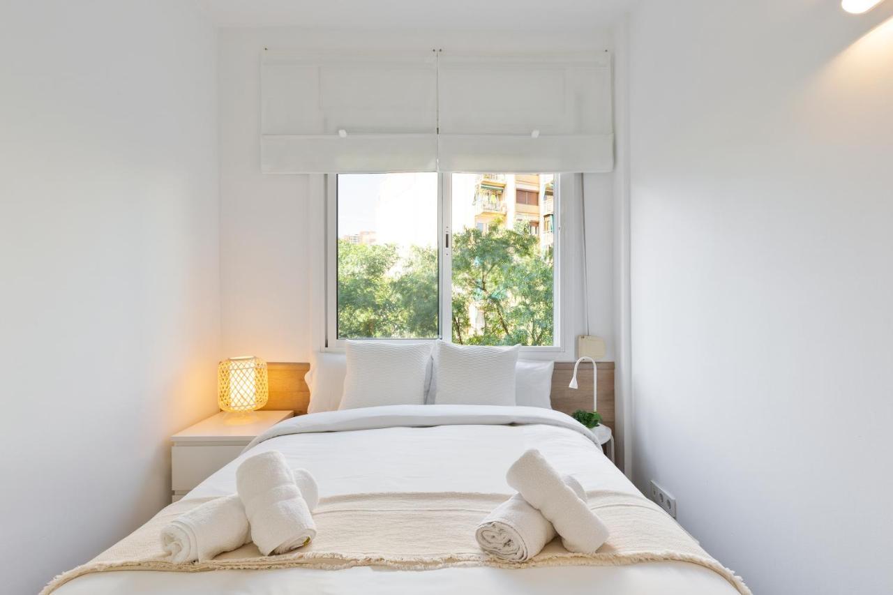 Suites Barcelona Park Gueell Exterior photo